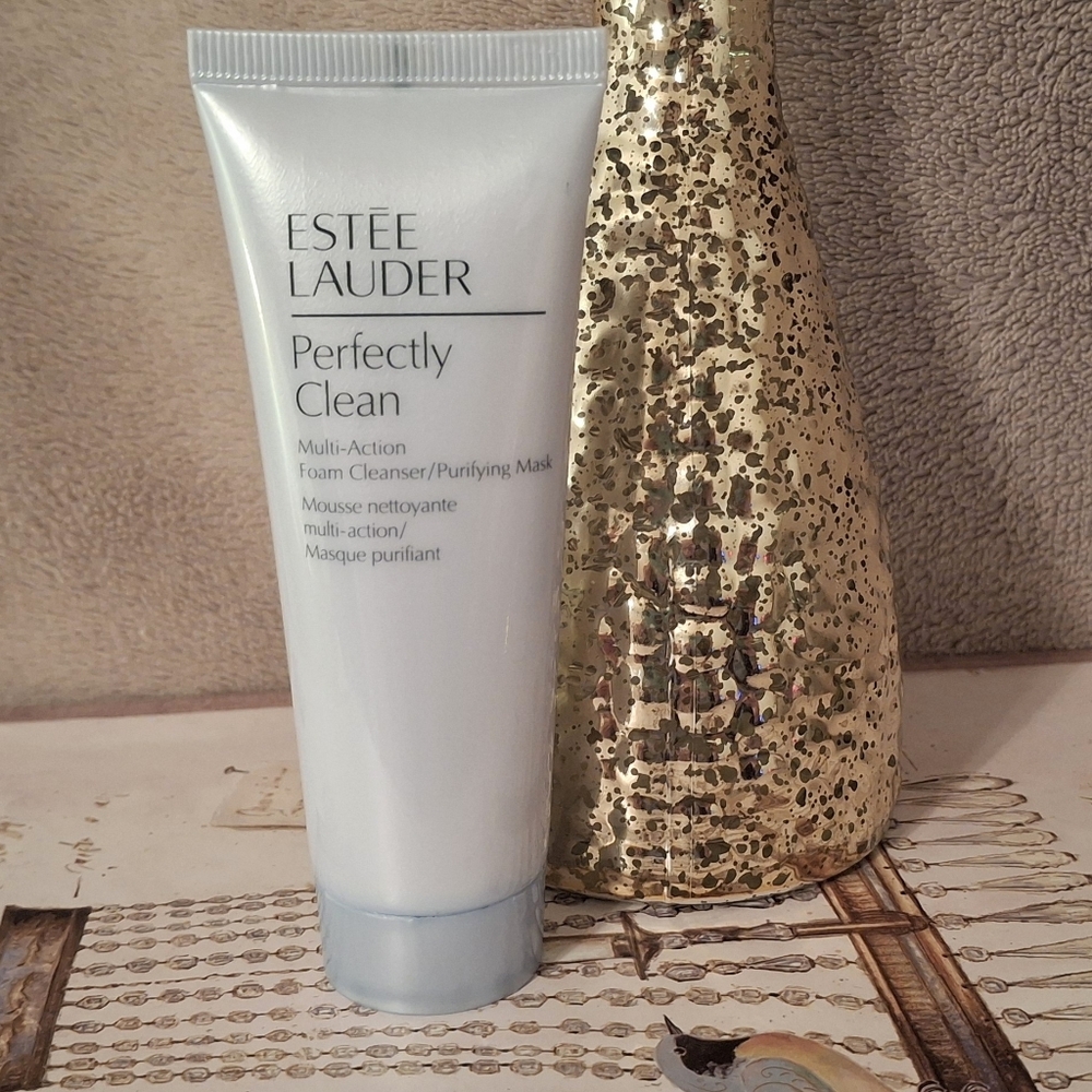 Estee Lauder Perfectly Clean Multi-Action Foam Cleanser
